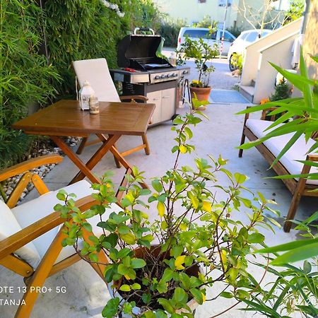 Apartma Rea Izola, Pergola & Terassa, Parking Extérieur photo