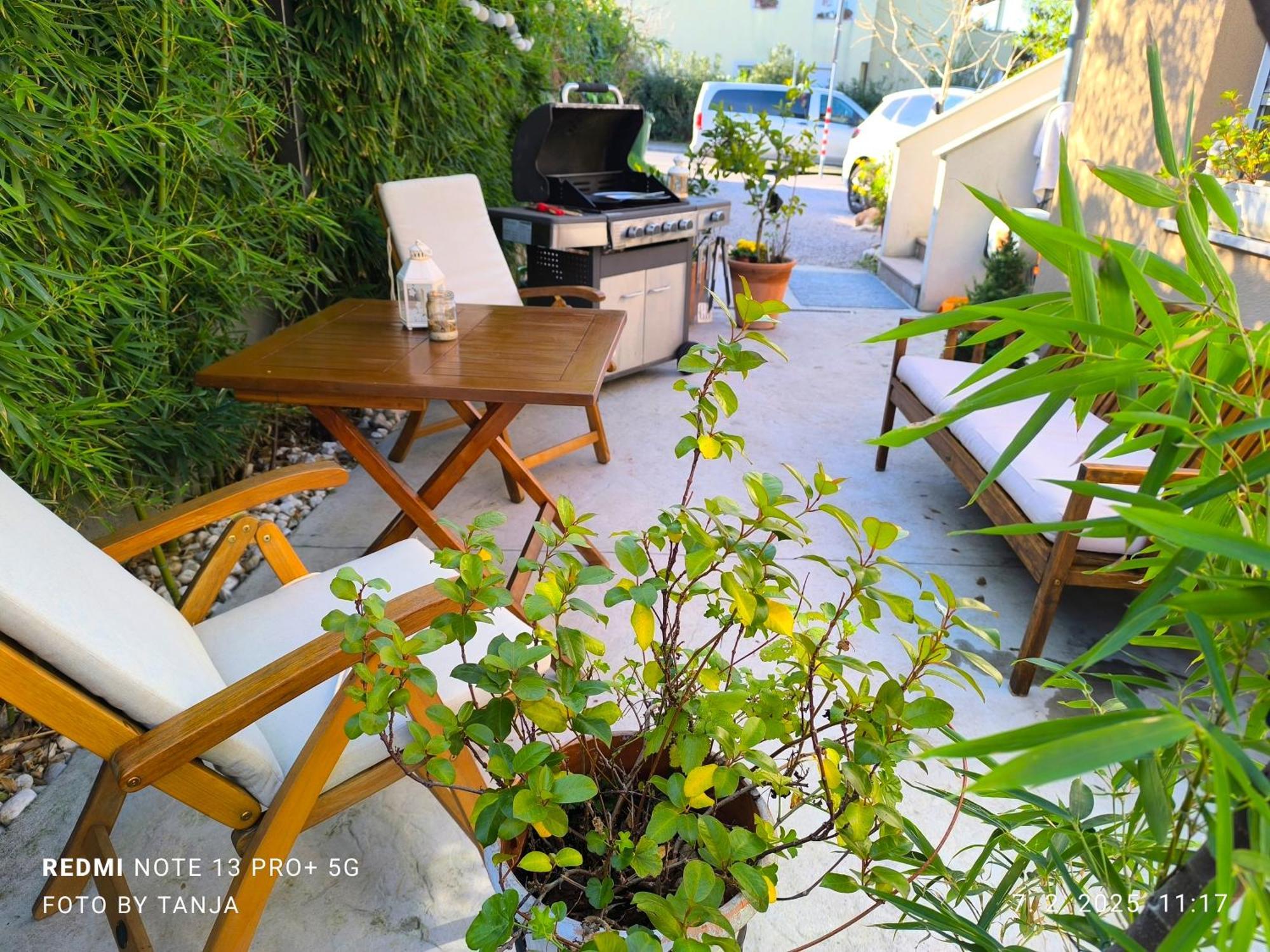 Apartma Rea Izola, Pergola & Terassa, Parking Extérieur photo