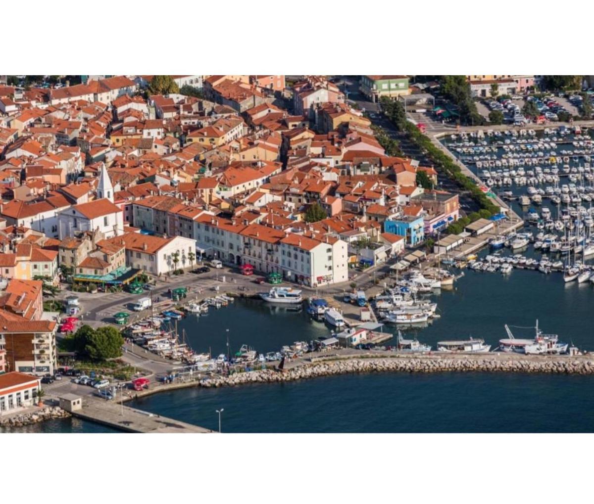 Apartma Rea Izola, Pergola & Terassa, Parking Extérieur photo