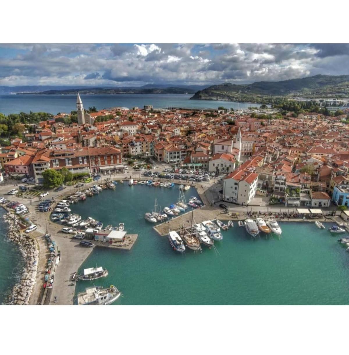 Apartma Rea Izola, Pergola & Terassa, Parking Extérieur photo